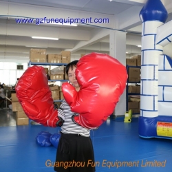 Inflatable boxing gloves